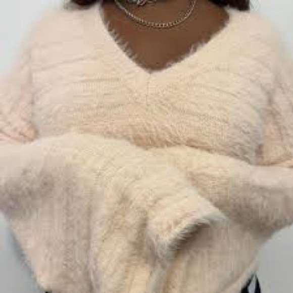 💞UO,Pink Bandit Sweater,Statement Sleeves,Rare Pink Color,Excellent Con.,Size S - Picture 3 of 9